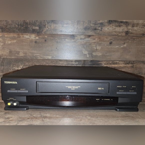Toshiba M-250 Video Cassette Recorder VCR Digital Tracking ● No Remote ● Tested - Picture 1 of 5